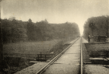 220435 Gezicht op de spoorbrug over de Niers bij Kalbeck (Duitsland) in de spoorlijn Boxtel-Wesel van de N.B.D.S.